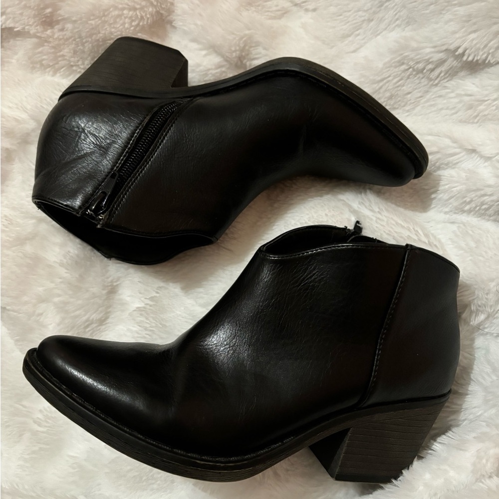 Black pointy booties